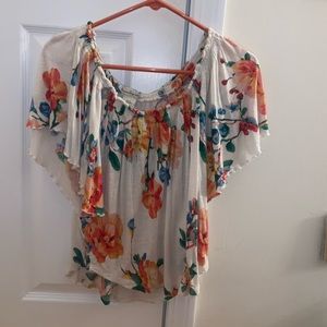Floral flowy short sleeve blouse